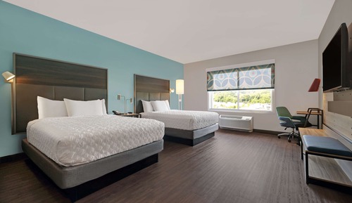 Room, 2 Queen Beds, Accessible (Mobility & Hearing, Roll-In Shower)
