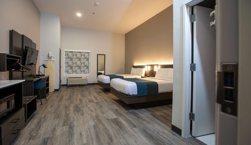 Deluxe Room, 2 Double Beds, Non Smoking