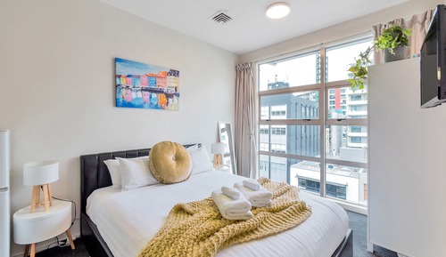 Studio, 1 Queen Bed