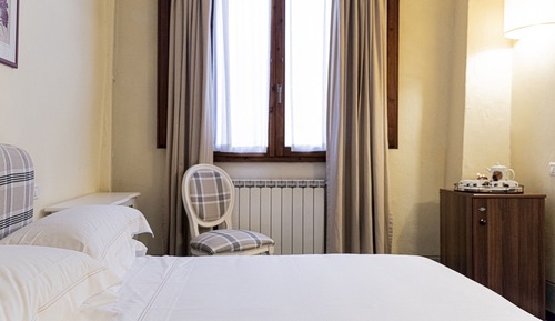 Deluxe Double Room (22)