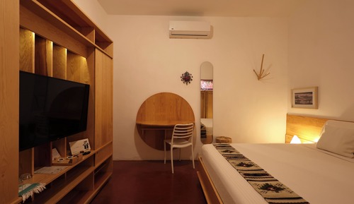 Standard Room, 1 King Bed