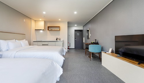 Stay - Condo type: Deluxe Twin Room, Mountain View