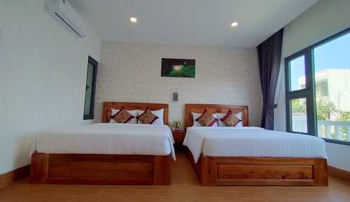 Family Room, City View