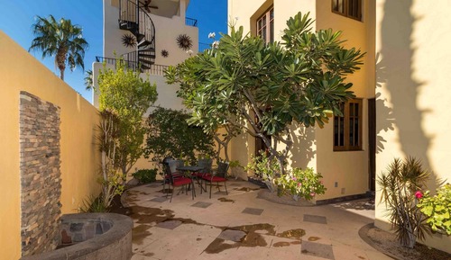 House, 2 Bedrooms