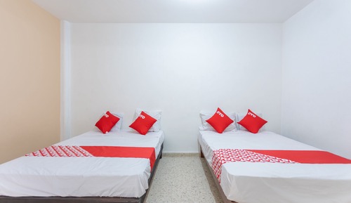 Standard Room (3 Double Bed)
