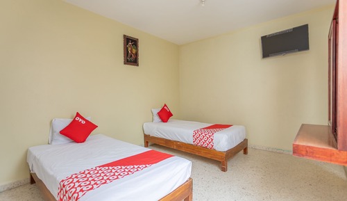 Standard Room (2 Single Beds)
