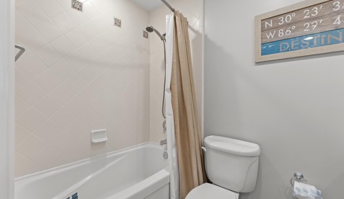 Studio, 1 King Bed with Sofa bed (Luau I 7011   Studio)