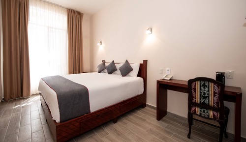 Superior Room, 1 King Bed