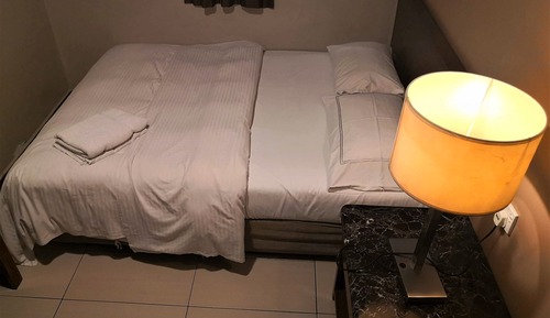 Deluxe Queen Bed Premium
