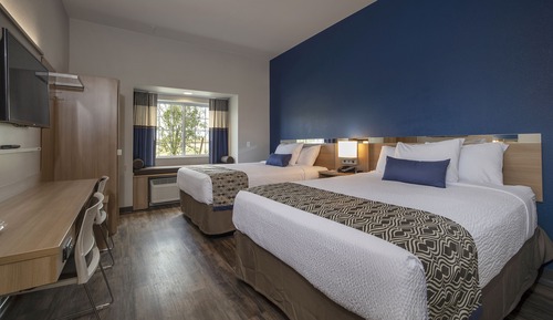 Room, 2 Queen Beds, Mobility Accessible, Non Smoking (Tub w/ Grab Bars, East View)