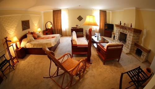Deluxe Double or Twin Room