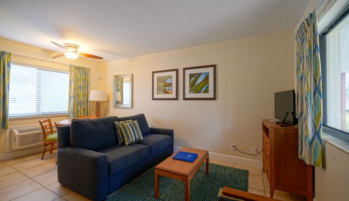 One Bedroom Condo, Multilevel, Kitchen, Pool View