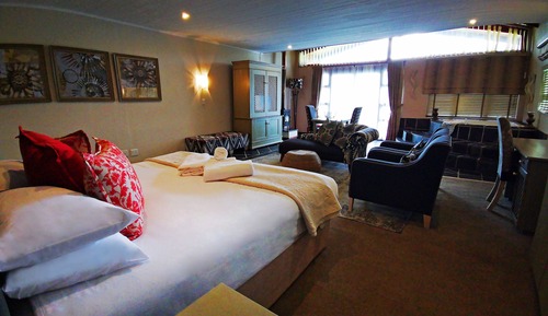 Superior Studio, 1 King Bed, Non Smoking