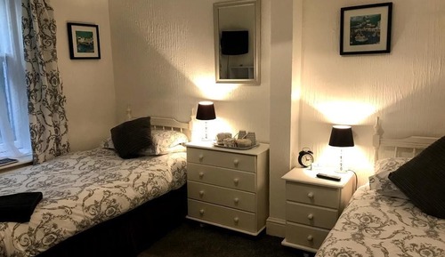 Standard Twin Room, Ensuite (Rear Room)
