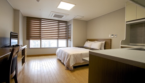Condo Type(Kitchen) - Superior Family Twin(City View)