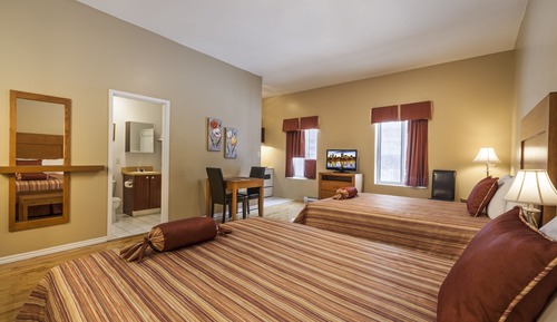 Studio, 2 Queen Beds, Private Bathroom