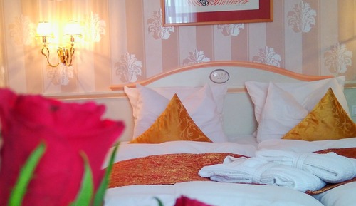 Suite, Balcony