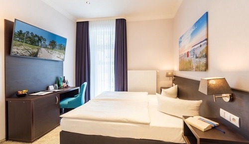 Double Room, Balcony