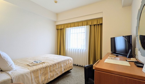 Single Room, Smoking