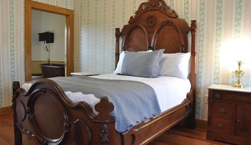 Deluxe Suite, 2 Bedrooms, Connecting Rooms, Garden View (Cauldron Suite)