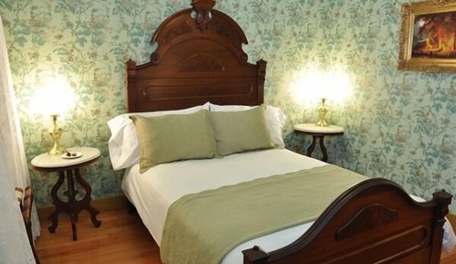 Room, 1 Queen Bed, Balcony, Courtyard View (Estudillo)