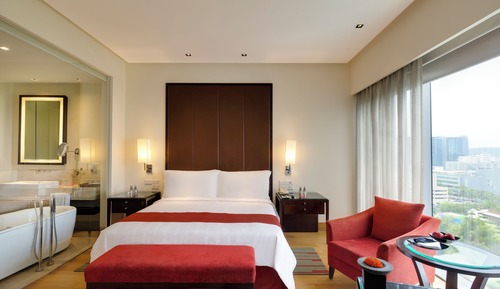 Club Room, 1 King Bed (Trident)