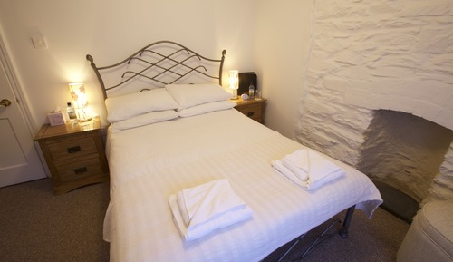 Double Room (Room 4)