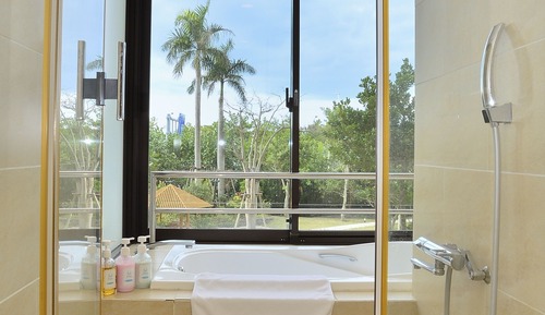 Executive Suite, Non Smoking (2nd Floor)
