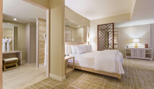Suite, 1 King Bed, Non Smoking, Ocean View