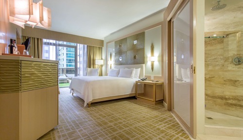Deluxe Room, 1 King Bed, Terrace
