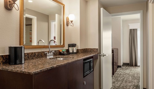 Suite, 1 King Bed with Sofa bed, Non Smoking