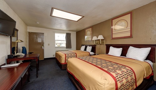 Deluxe Room, 2 Queen Beds, Non Smoking