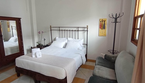 Traditional Room, 1 Queen Bed