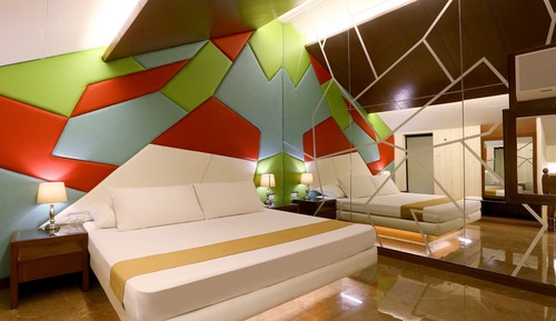 Suite, 1 Queen Bed