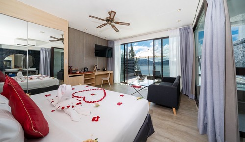 Oceanfront Deluxe