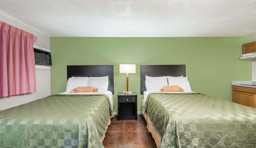 Room, Multiple Beds, Non Smoking
