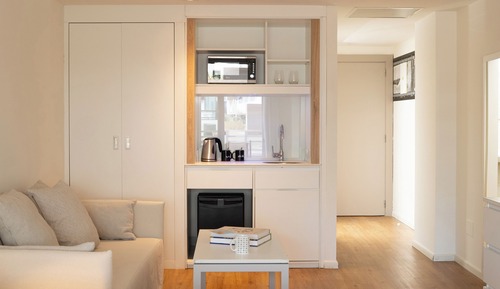 Room (The Innside)
