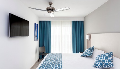 Family Room, Balcony