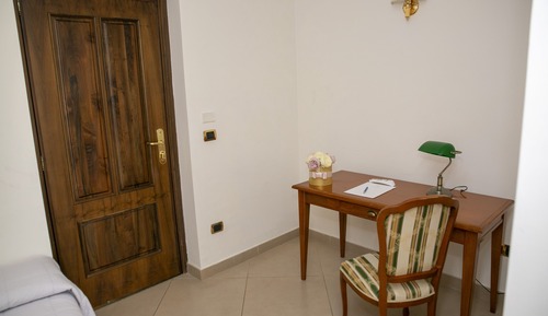 Standard Single Room, 1 Queen Bed