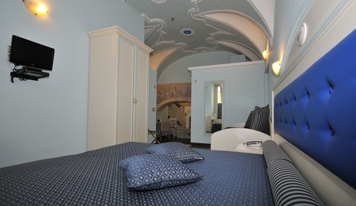 Exclusive Suite, 1 Bedroom, Private Bathroom (Superior)