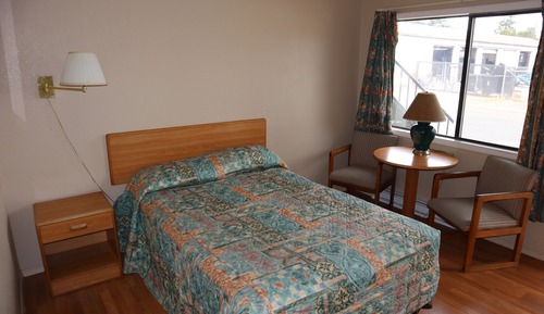 Standard Room, 1 Queen Bed (Not Pet Friendly)