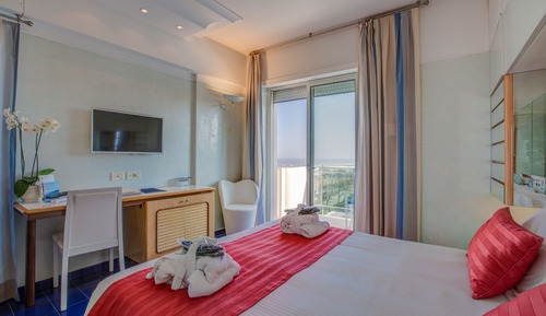 Superior Double or Twin Room, 1 Bedroom, Partial Ocean View
