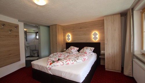 Basic Suite, 1 Bedroom, Mountain View