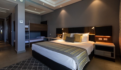 Family Room, Pool View (Bunk Bed)