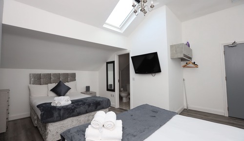 Triple Suite Ensuite