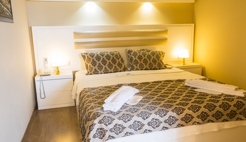 Economy Room