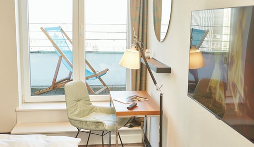 Standard Room, 1 King Bed, Balcony