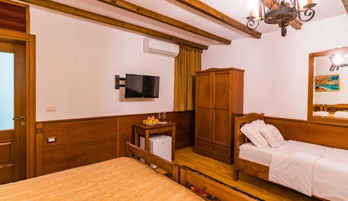 Triple Room, 1 Bedroom