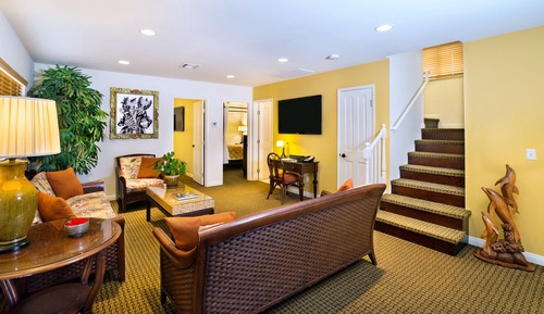 Deluxe Room, Multiple Beds, Partial View