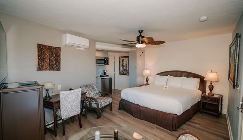 Deluxe Room, 1 King Bed, Ocean View
